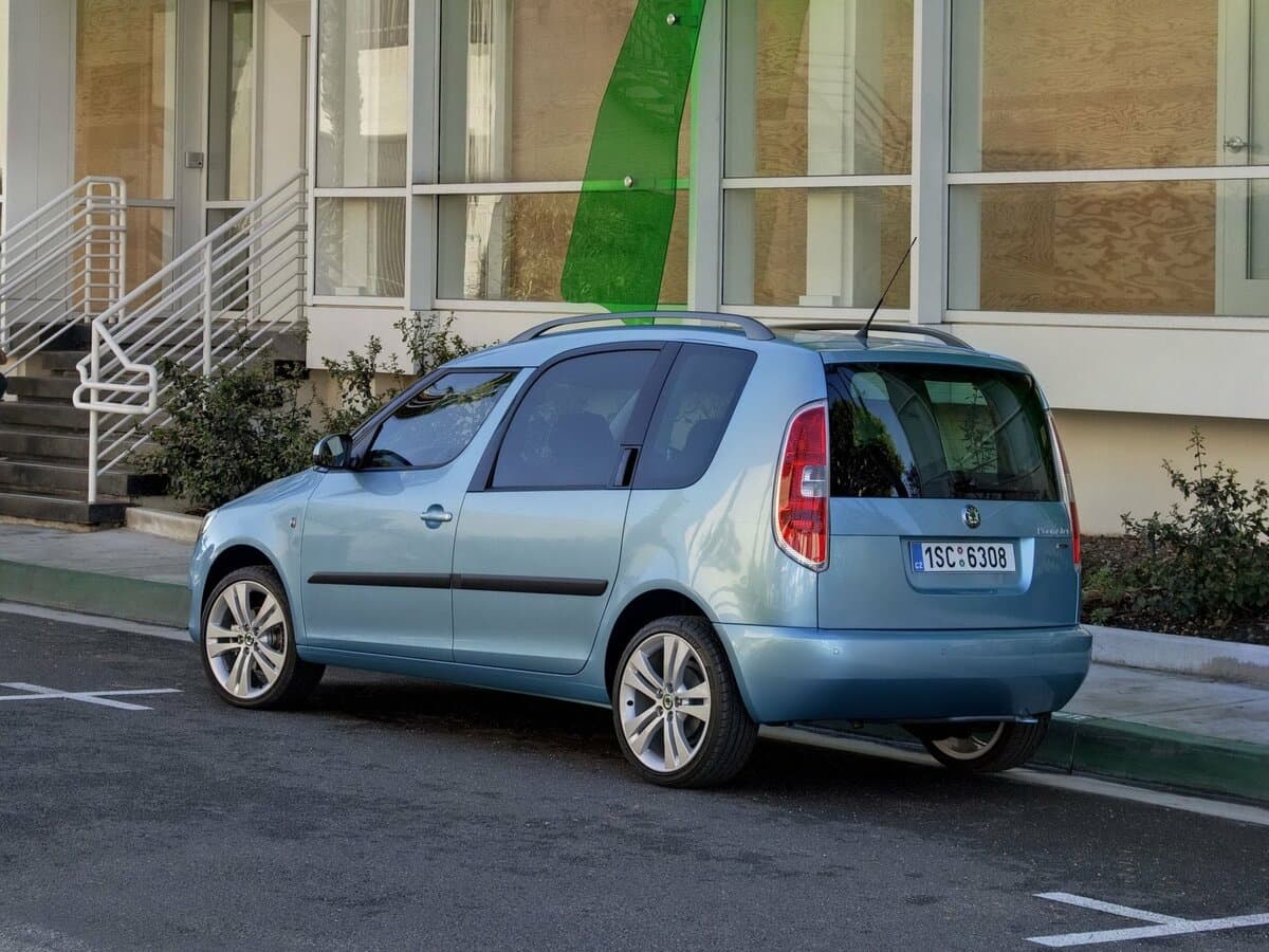 Skoda Roomster I Restayling — 3/4 arxadan