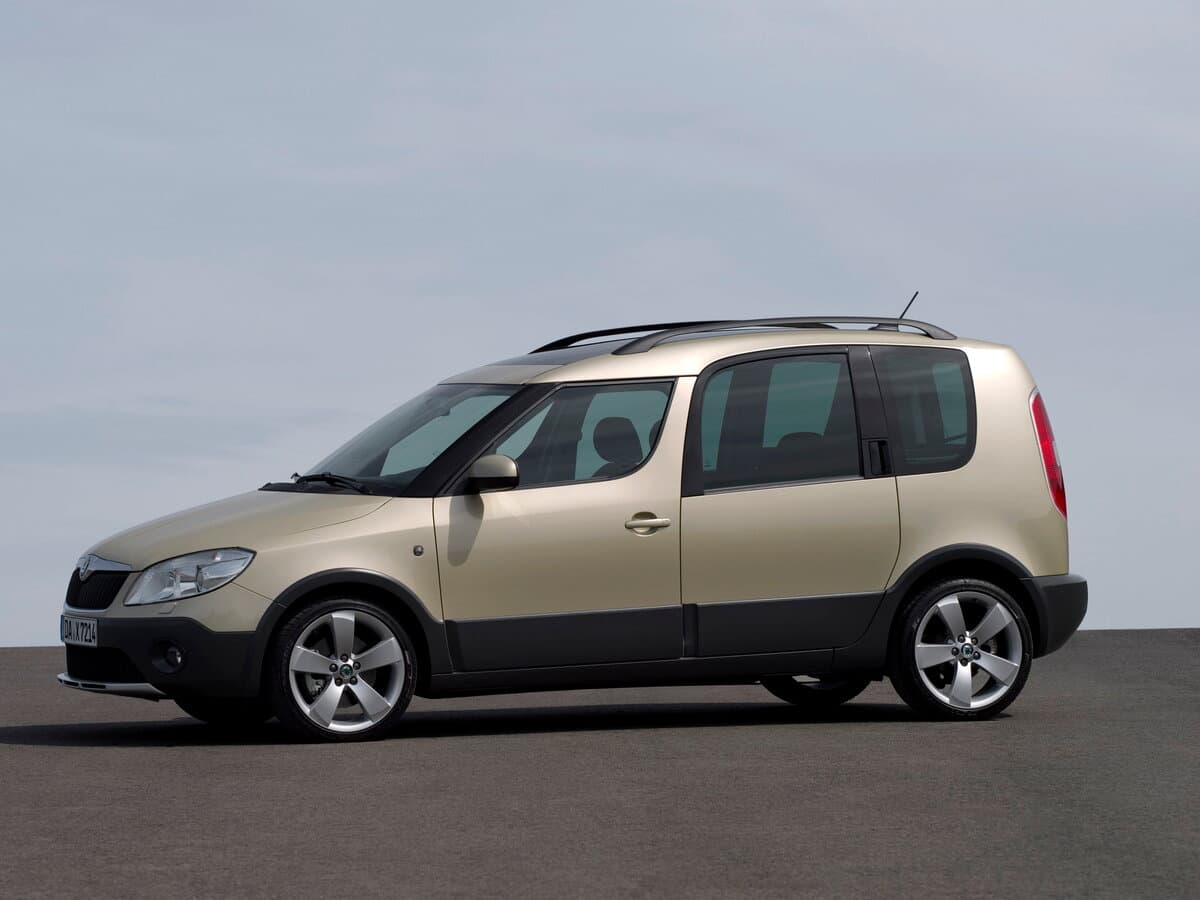 Skoda Roomster I Restayling — Yandan