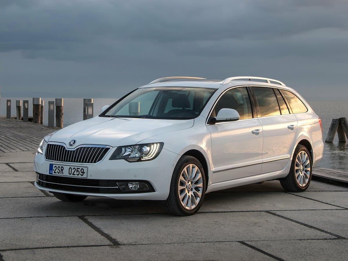 Skoda Superb II Restayling — Əsas şəkil