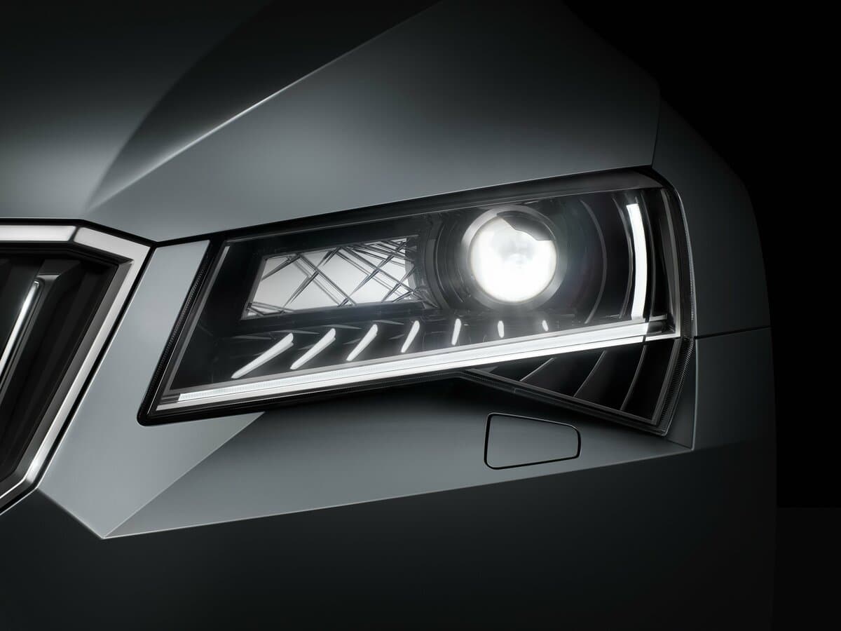 Skoda Superb III — Fara