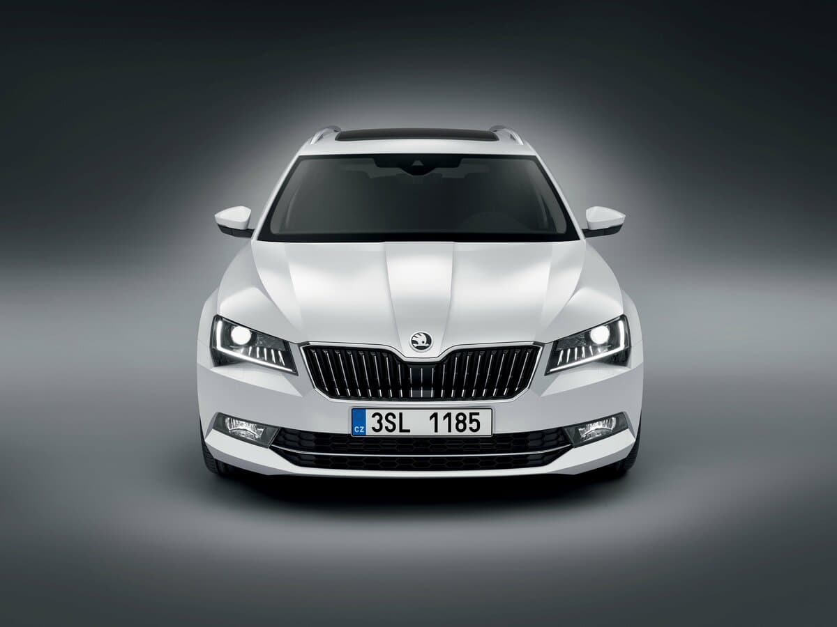 Skoda Superb III — Öndən