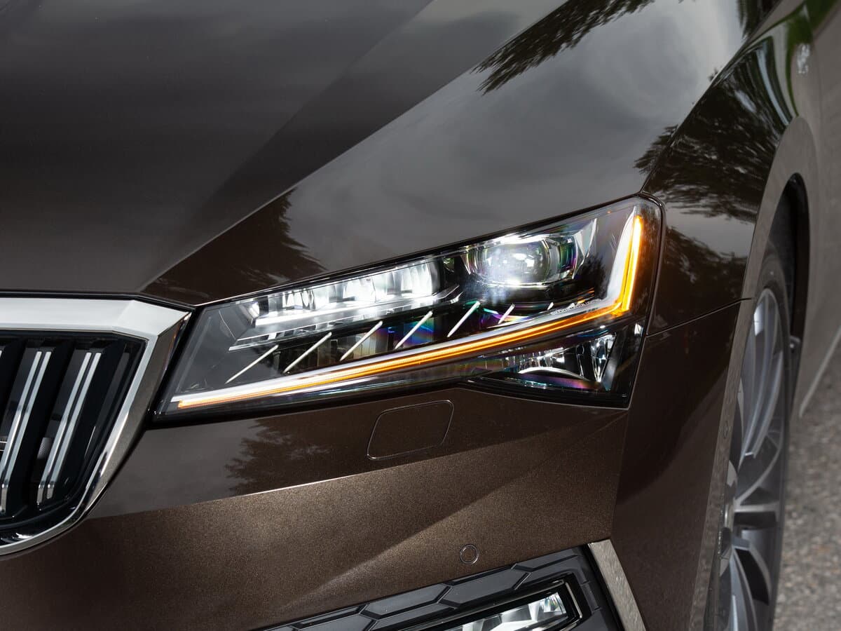 Skoda Superb III Restayling — Fara