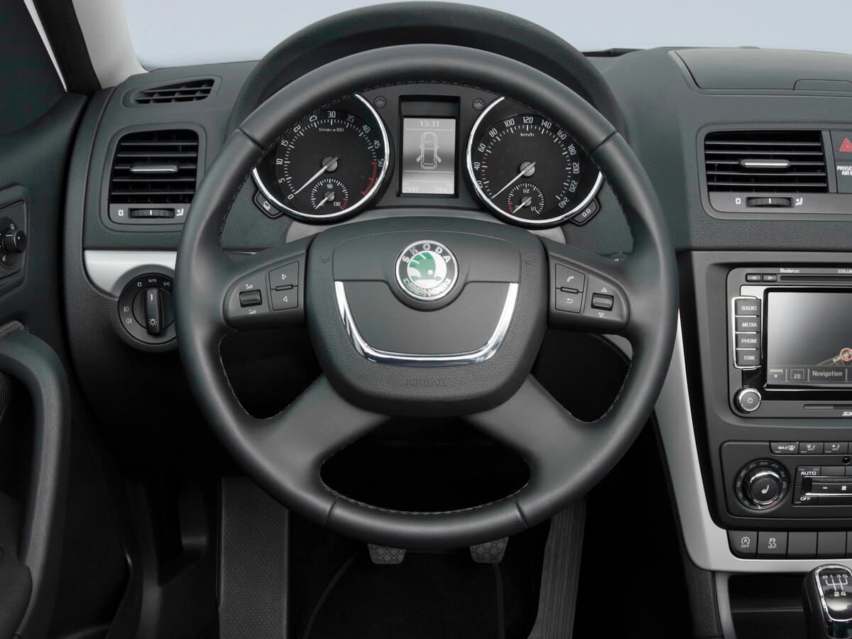 Skoda Yeti I — Sükan