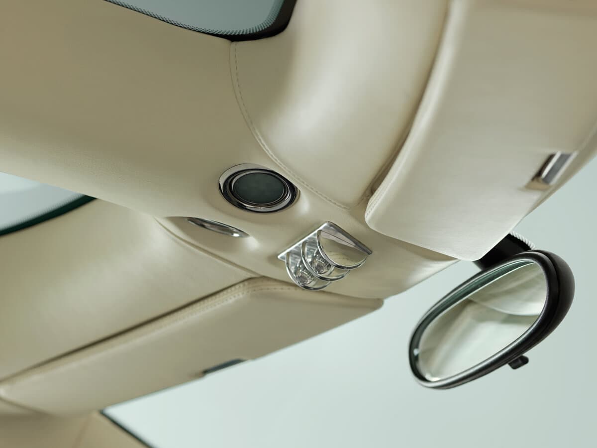 Spyker C8 II — Salon, öndən