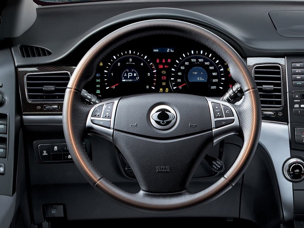 SsangYong Actyon II — Sükan