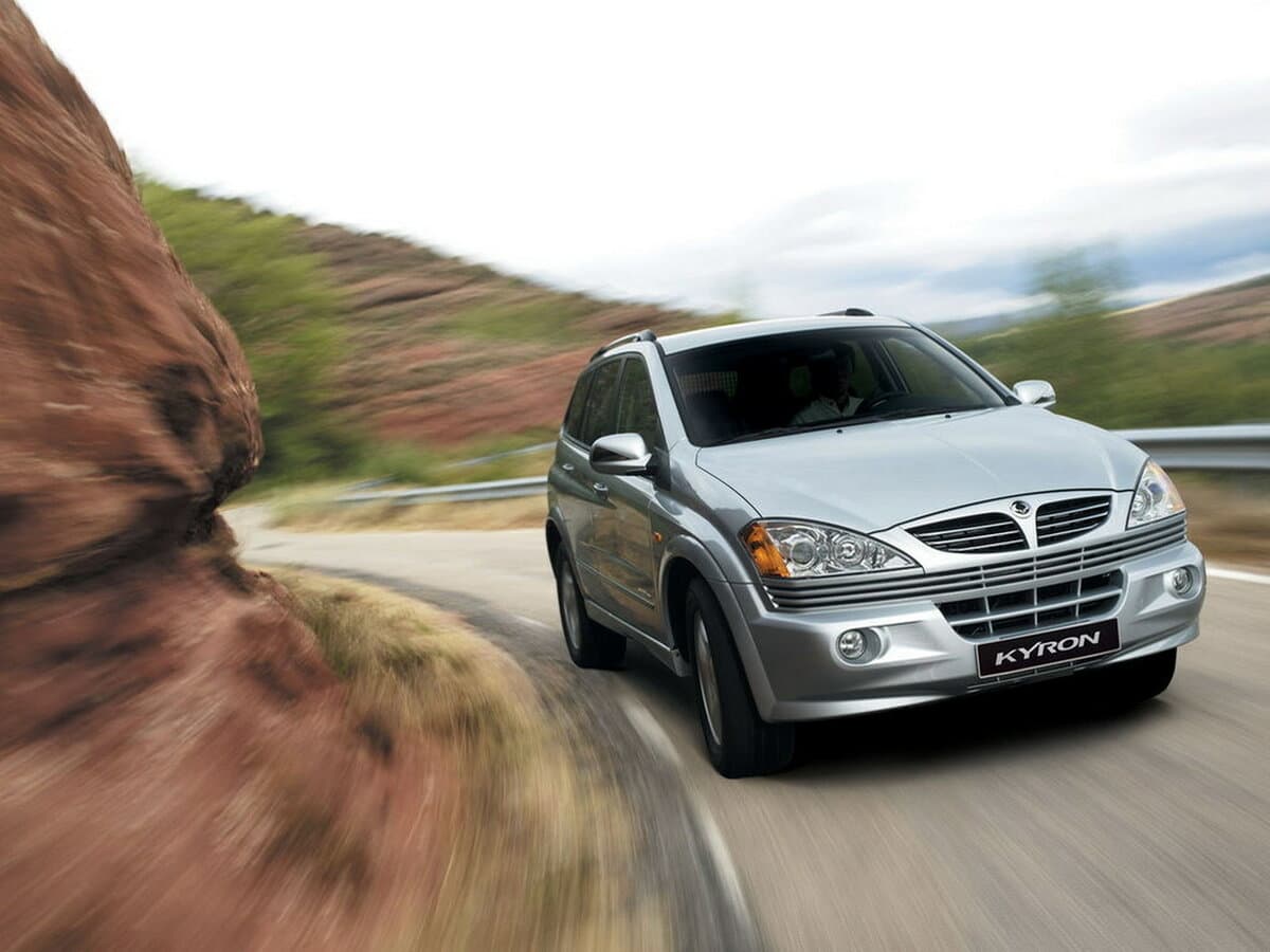 SsangYong Kyron I — Öndən
