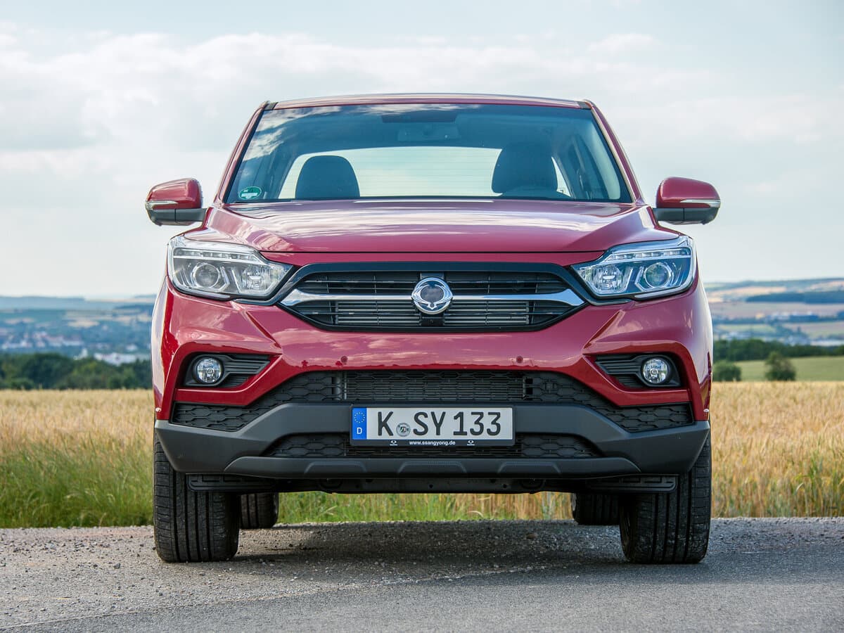SsangYong Musso II — Öndən