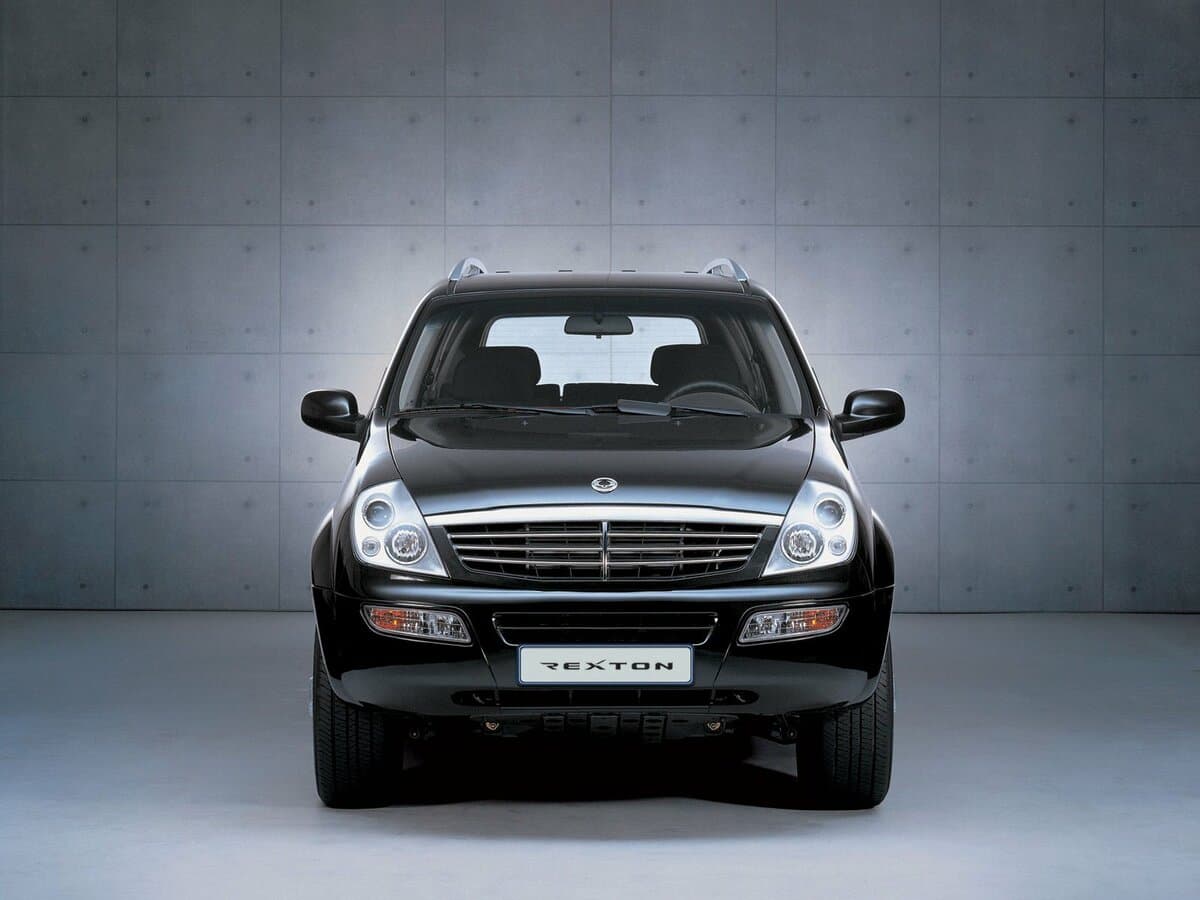 SsangYong Rexton I — Öndən
