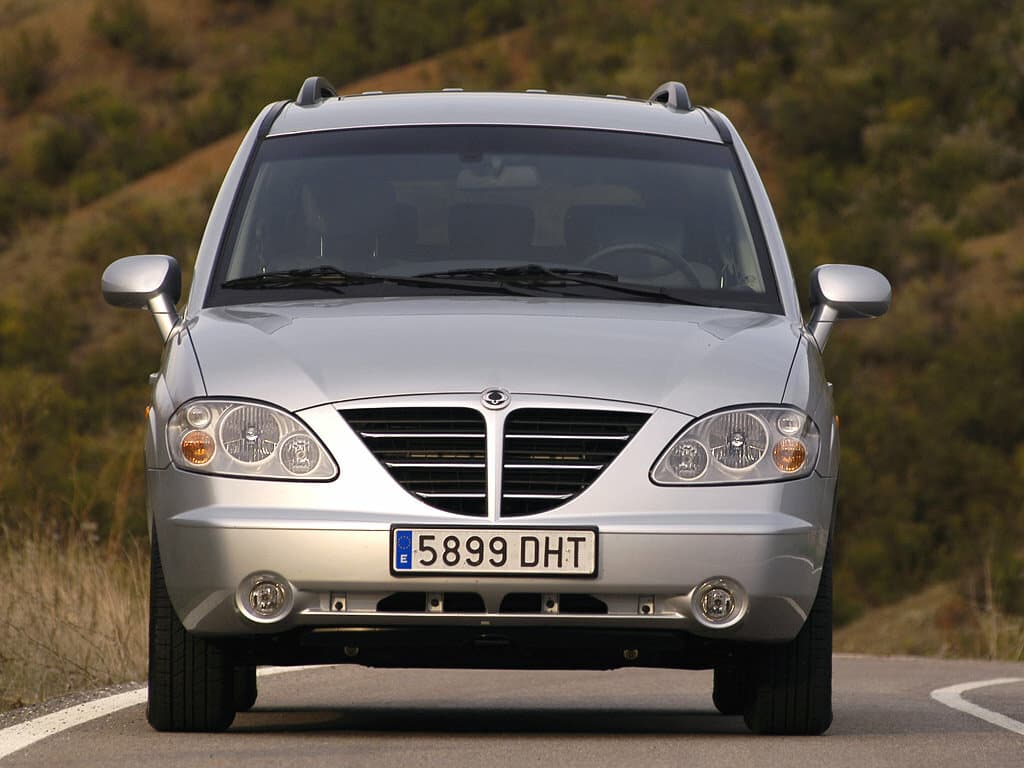 SsangYong Rodius I — Öndən