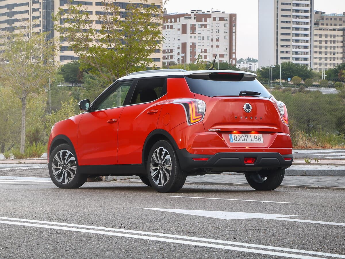 SsangYong Tivoli I Restayling — 3/4 arxadan