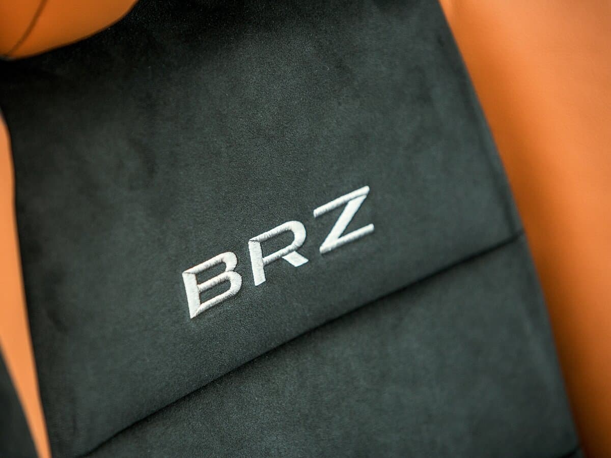 Subaru BRZ I — Salon, öndən