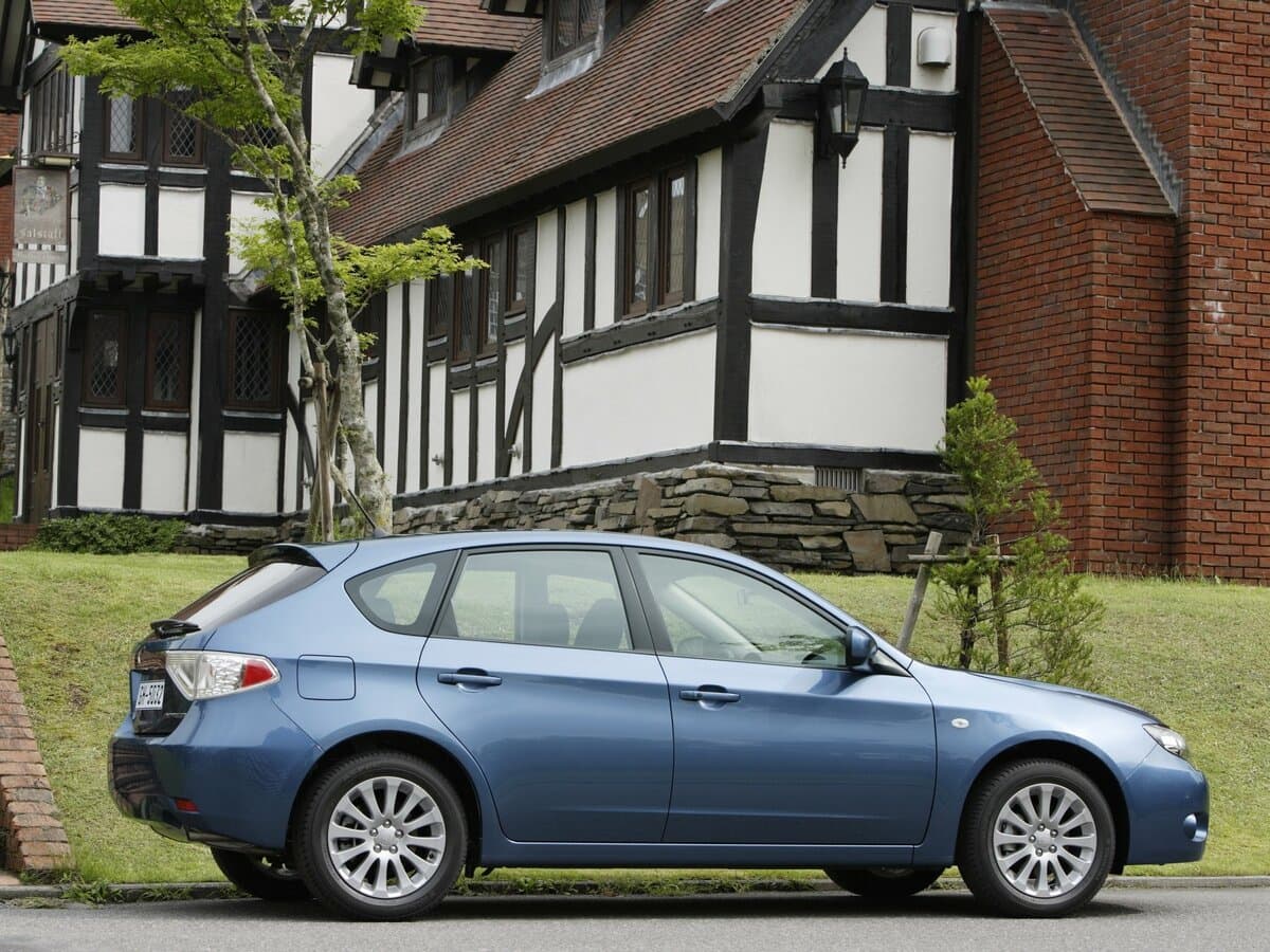 Subaru Impreza III — Yandan
