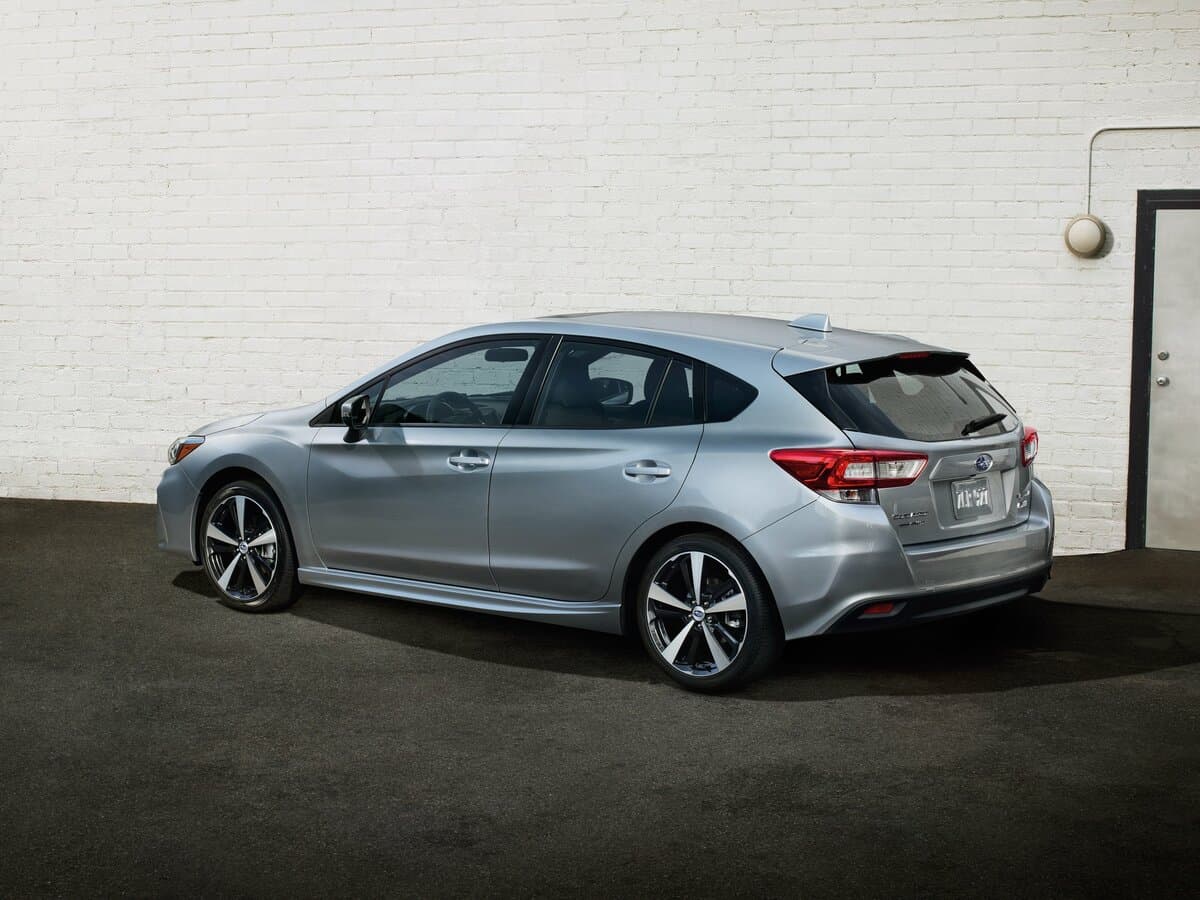 Subaru Impreza V — 3/4 arxadan