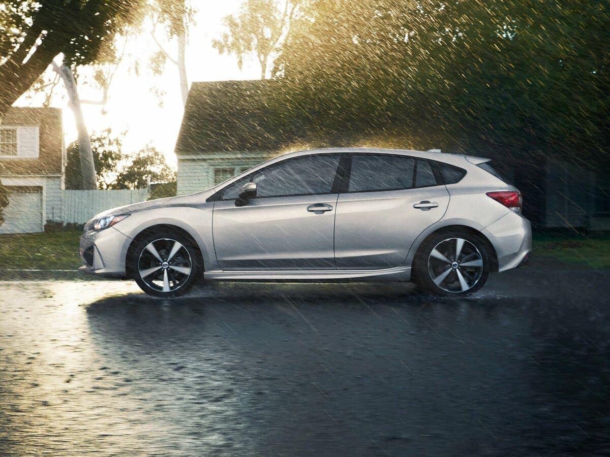 Subaru Impreza V — Yandan