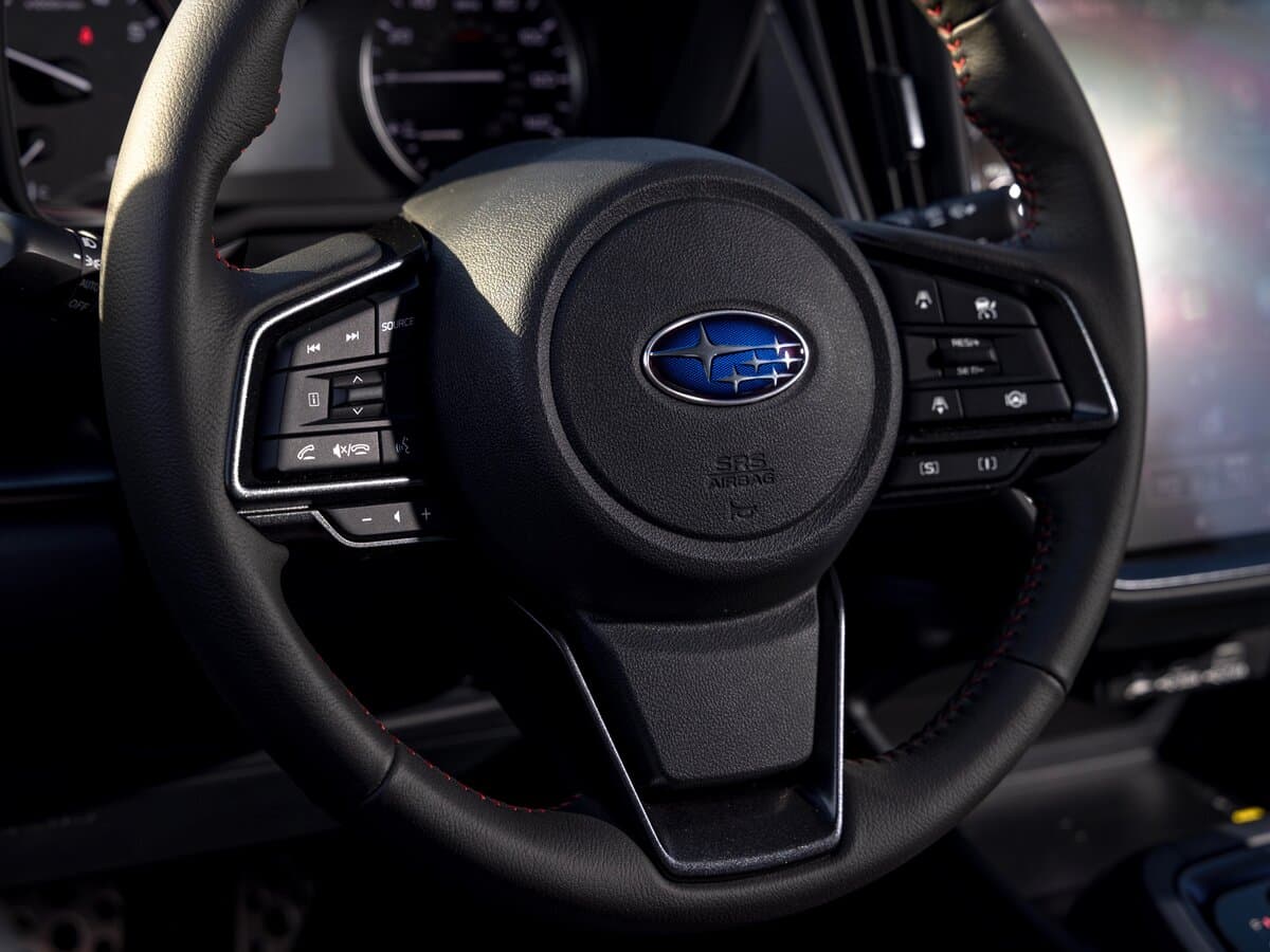 Subaru Impreza VI — Sükan