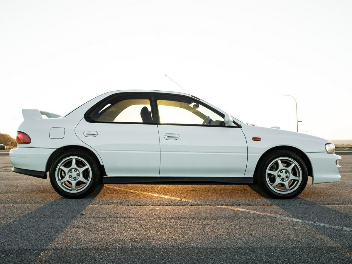 Subaru Impreza WRX I — Yandan