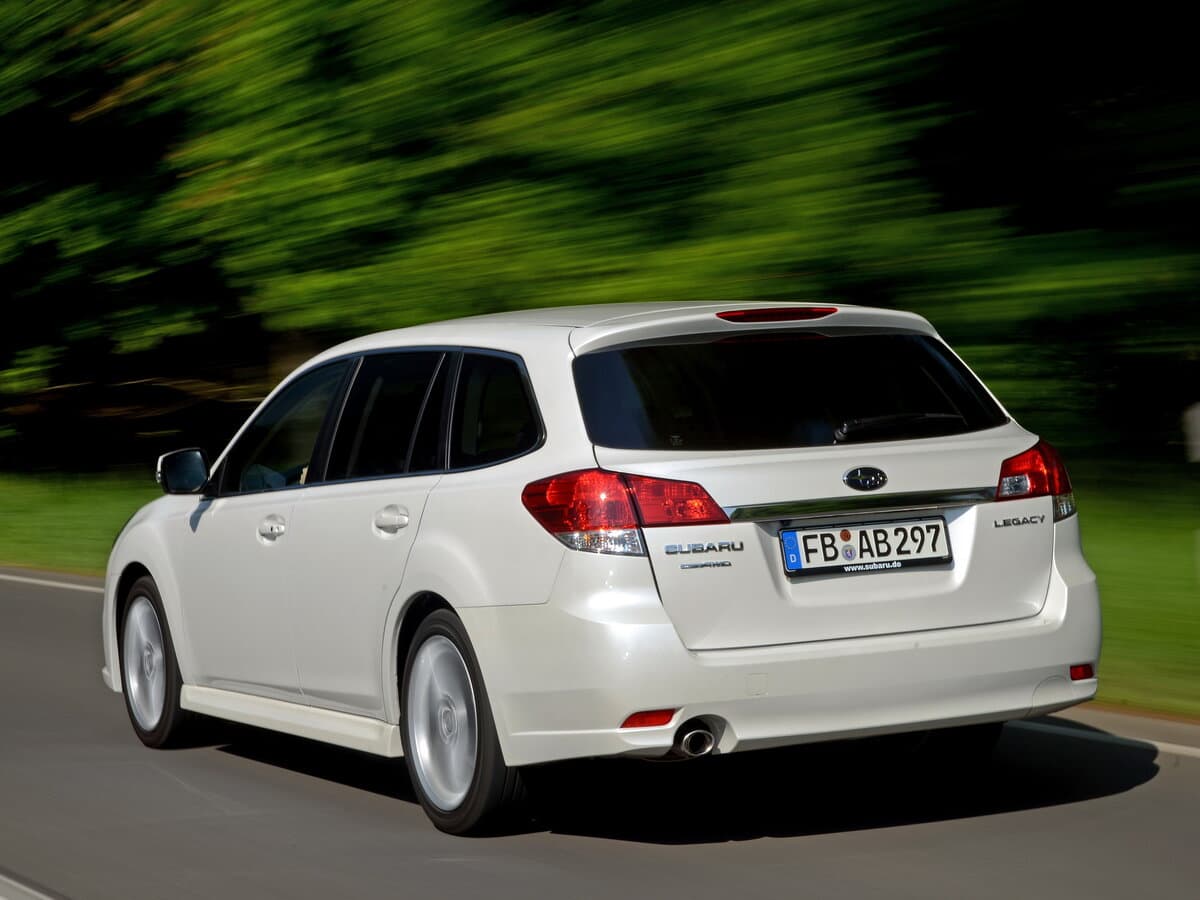 Subaru Legacy V Restayling — 3/4 arxadan