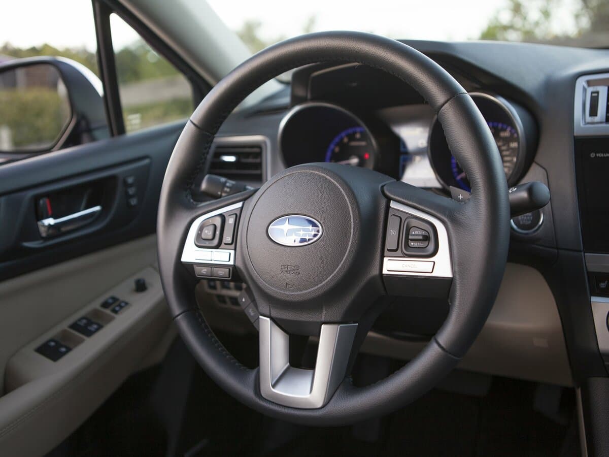 Subaru Legacy VI — Sükan