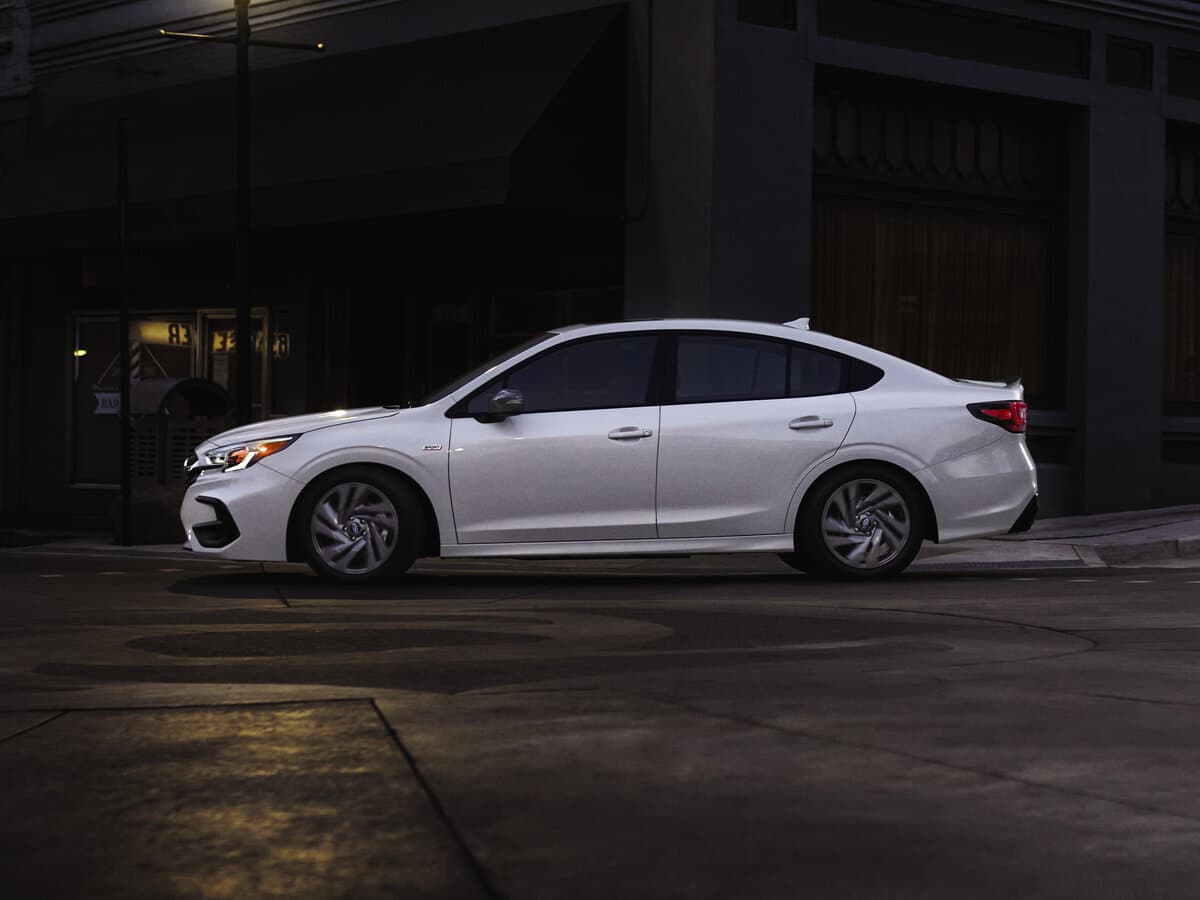 Subaru Legacy VII Restayling — Yandan