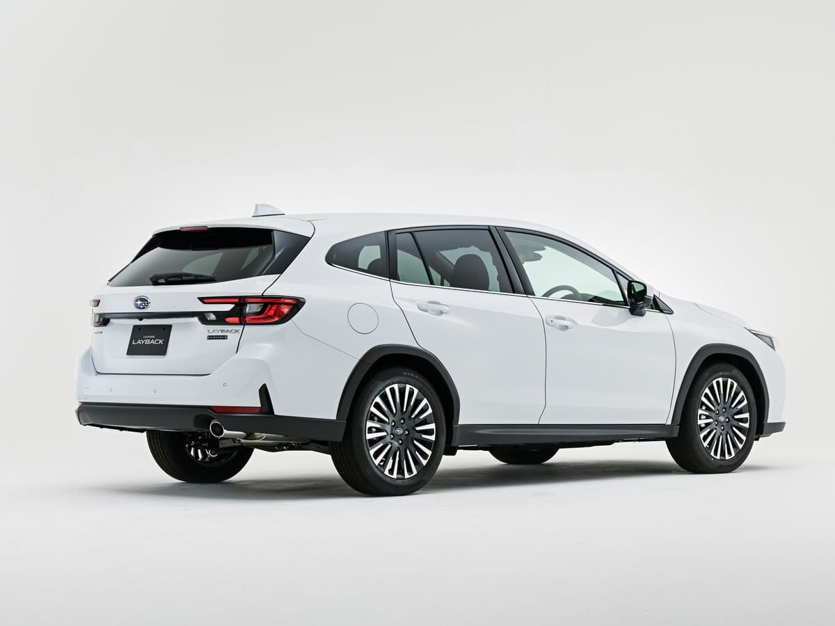Subaru Levorg II — 3/4 arxadan