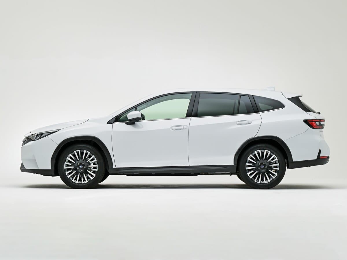 Subaru Levorg II — Yandan