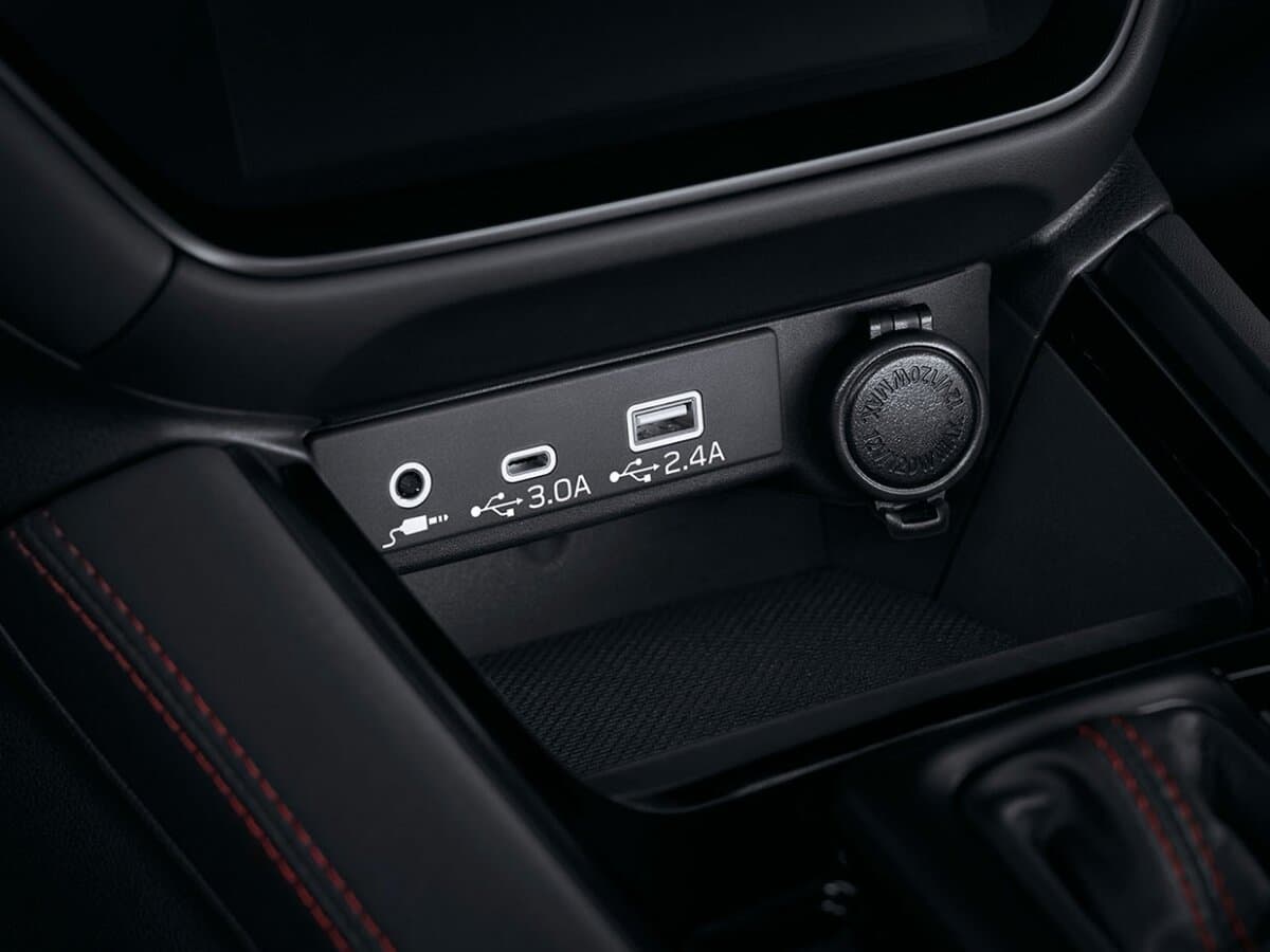 Subaru WRX II — Salon, öndən