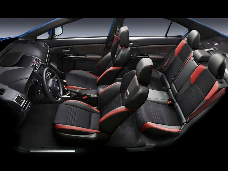 Subaru WRX STi I Restayling — Salon, arxadan