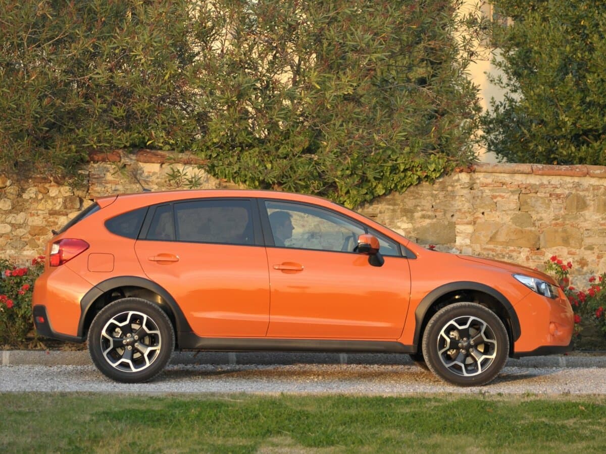 Subaru XV I — Yandan