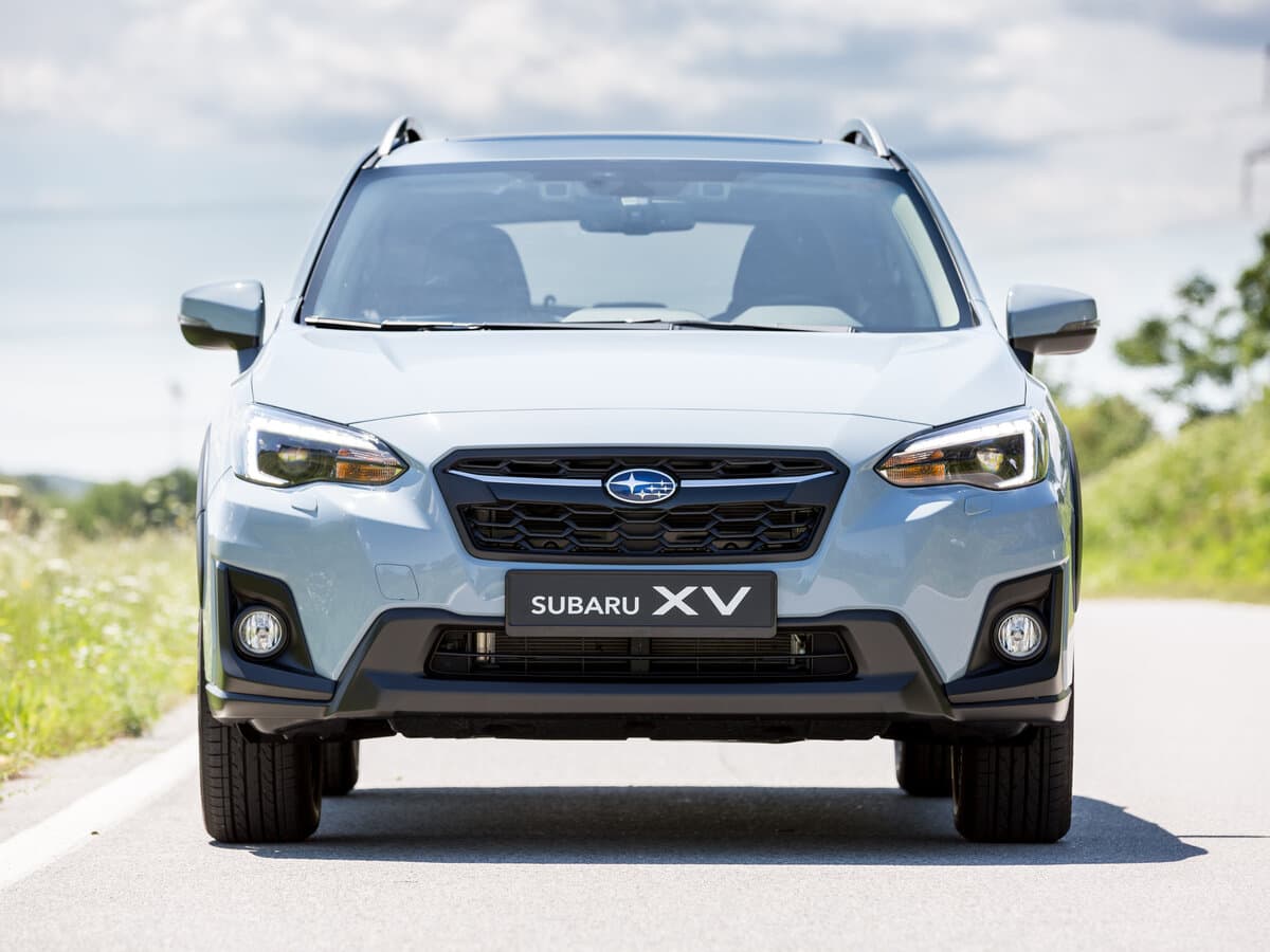 Subaru XV II — Öndən
