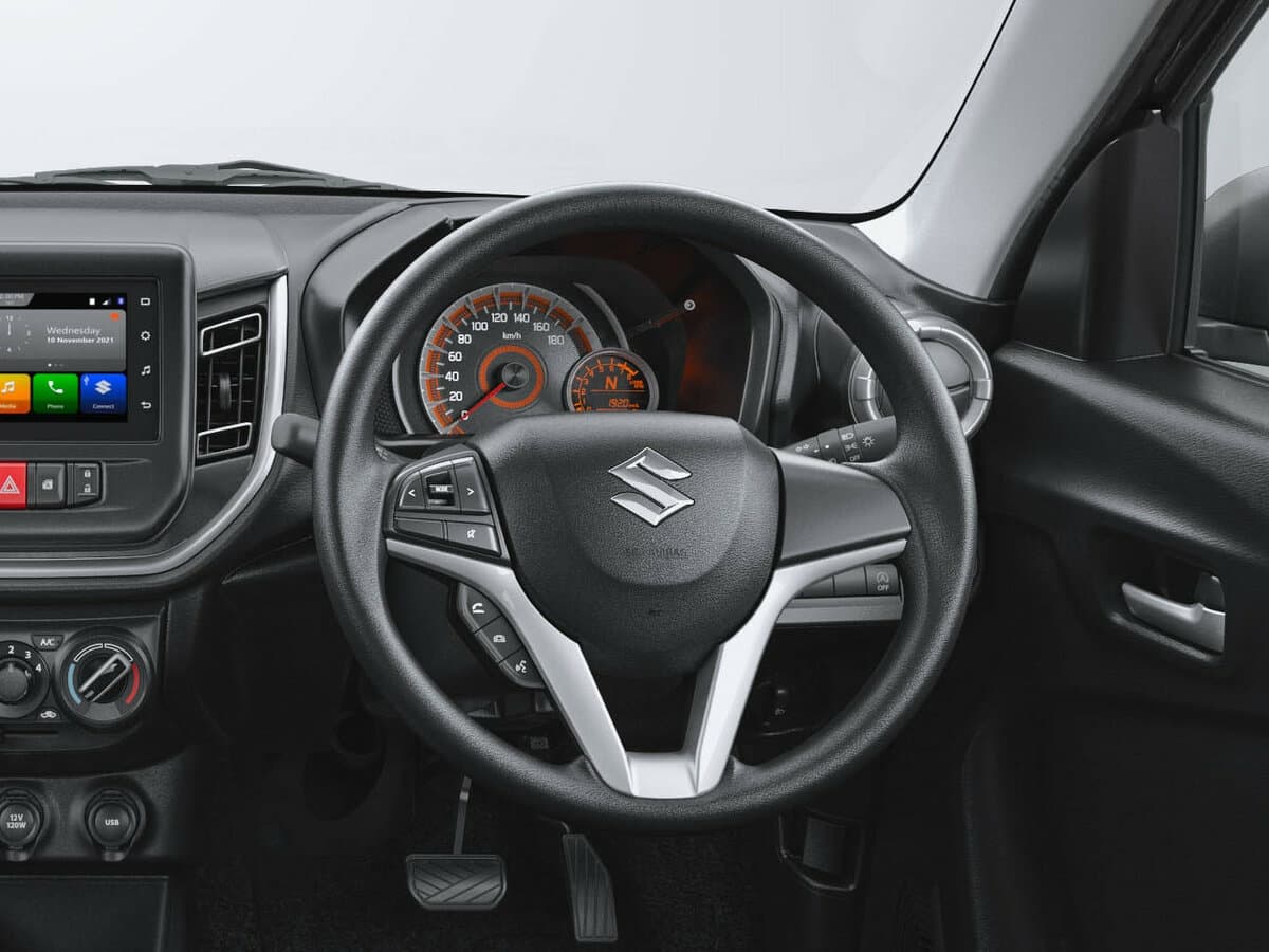 Suzuki Celerio III — Sükan
