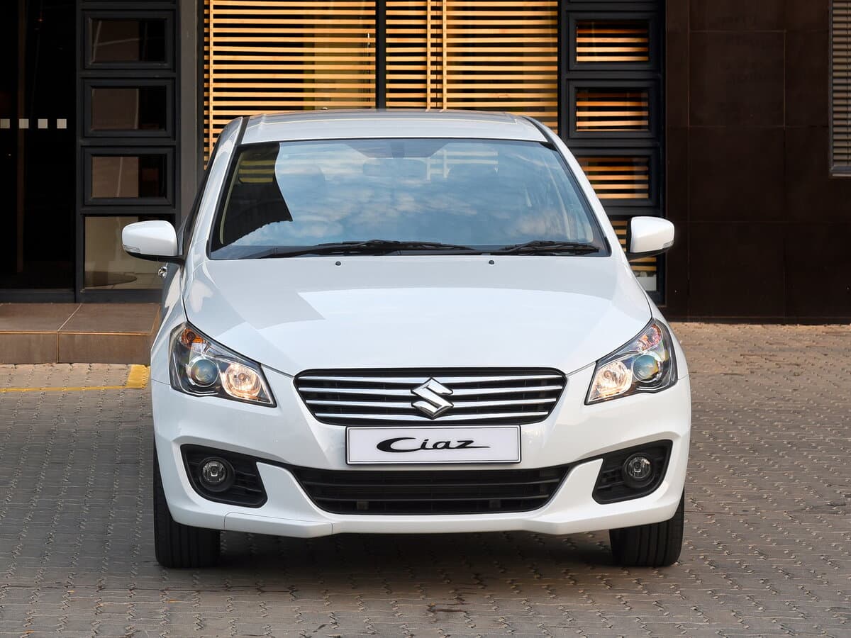 Suzuki Ciaz I — Öndən
