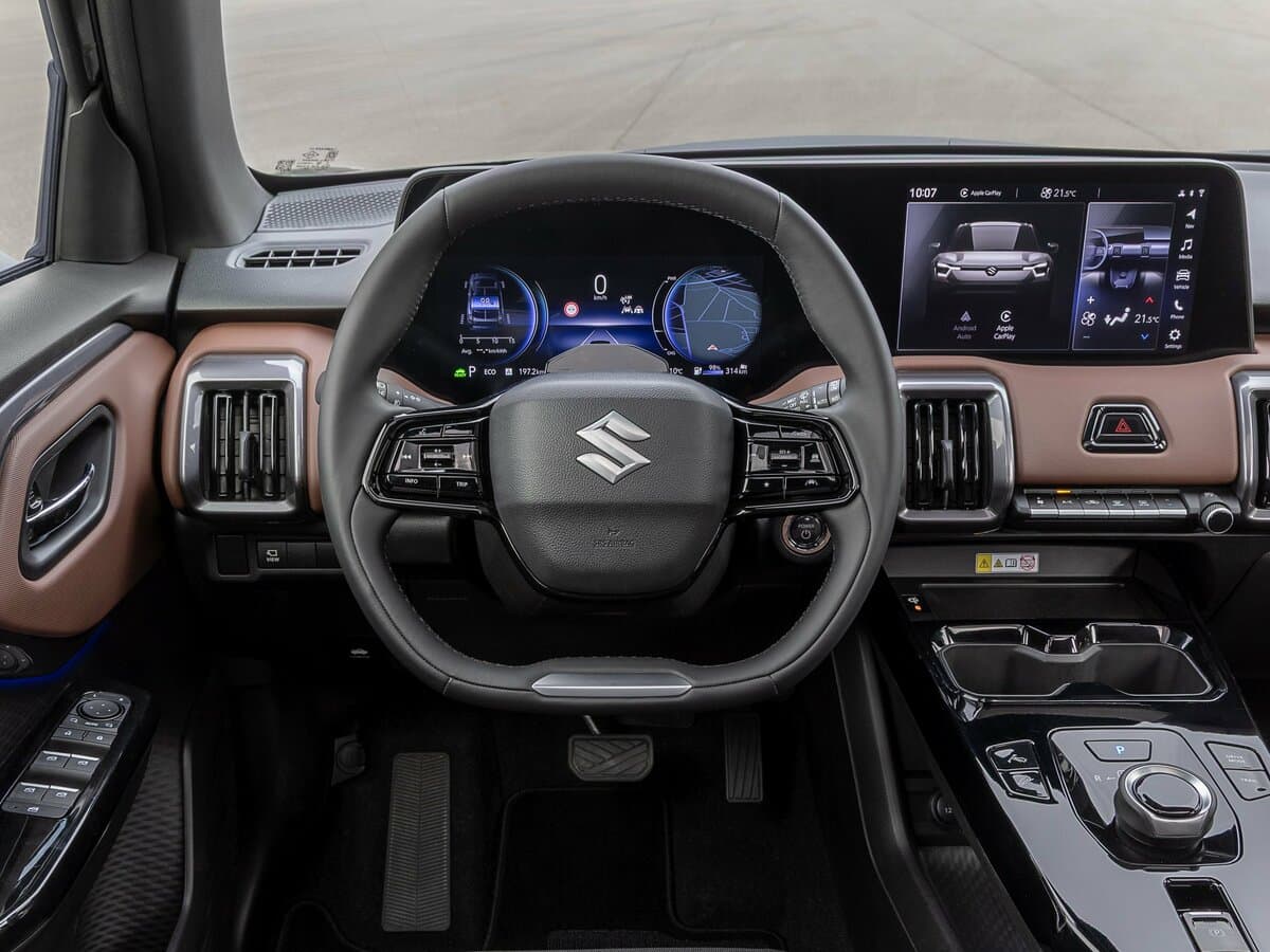 Suzuki e Vitara 2025 – indiyədək — Sükan