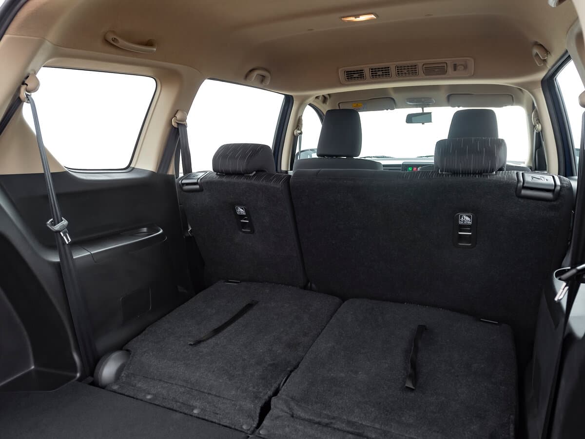 Suzuki Ertiga II Restayling — Salon, öndən