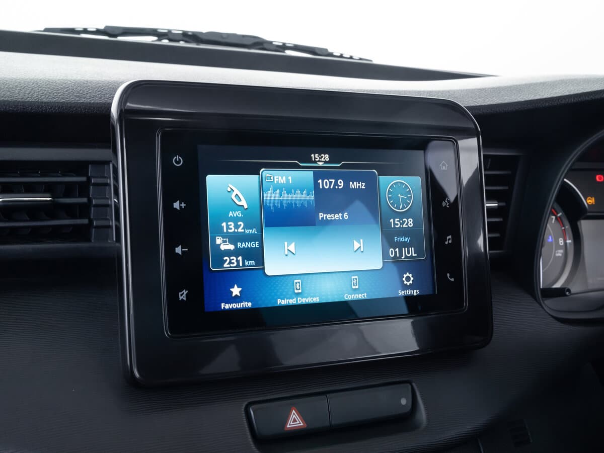Suzuki Ertiga II Restayling — Salon, arxadan