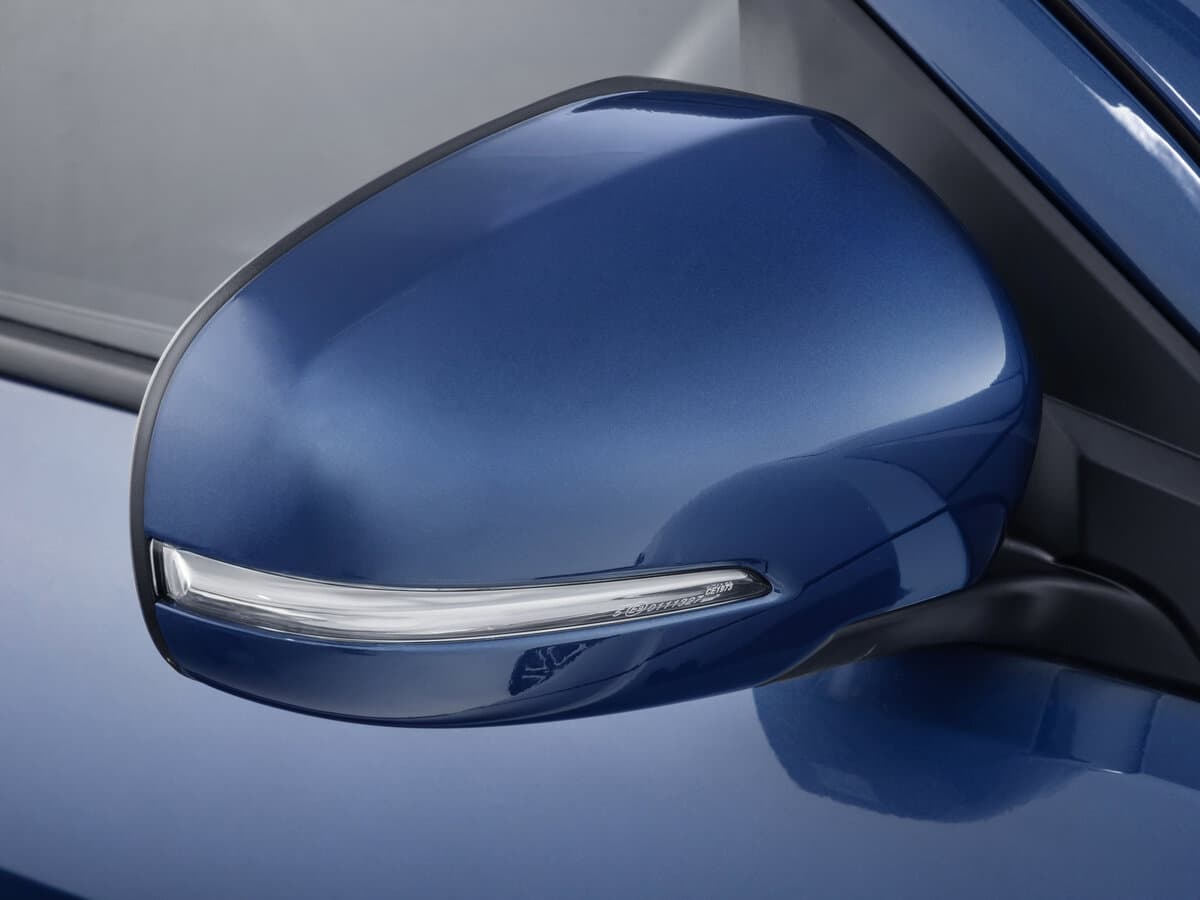 Suzuki Ertiga II Restayling — Yan güzgü