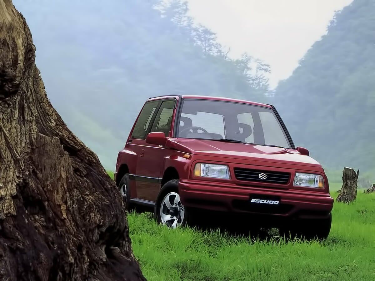 Suzuki Escudo I — Öndən