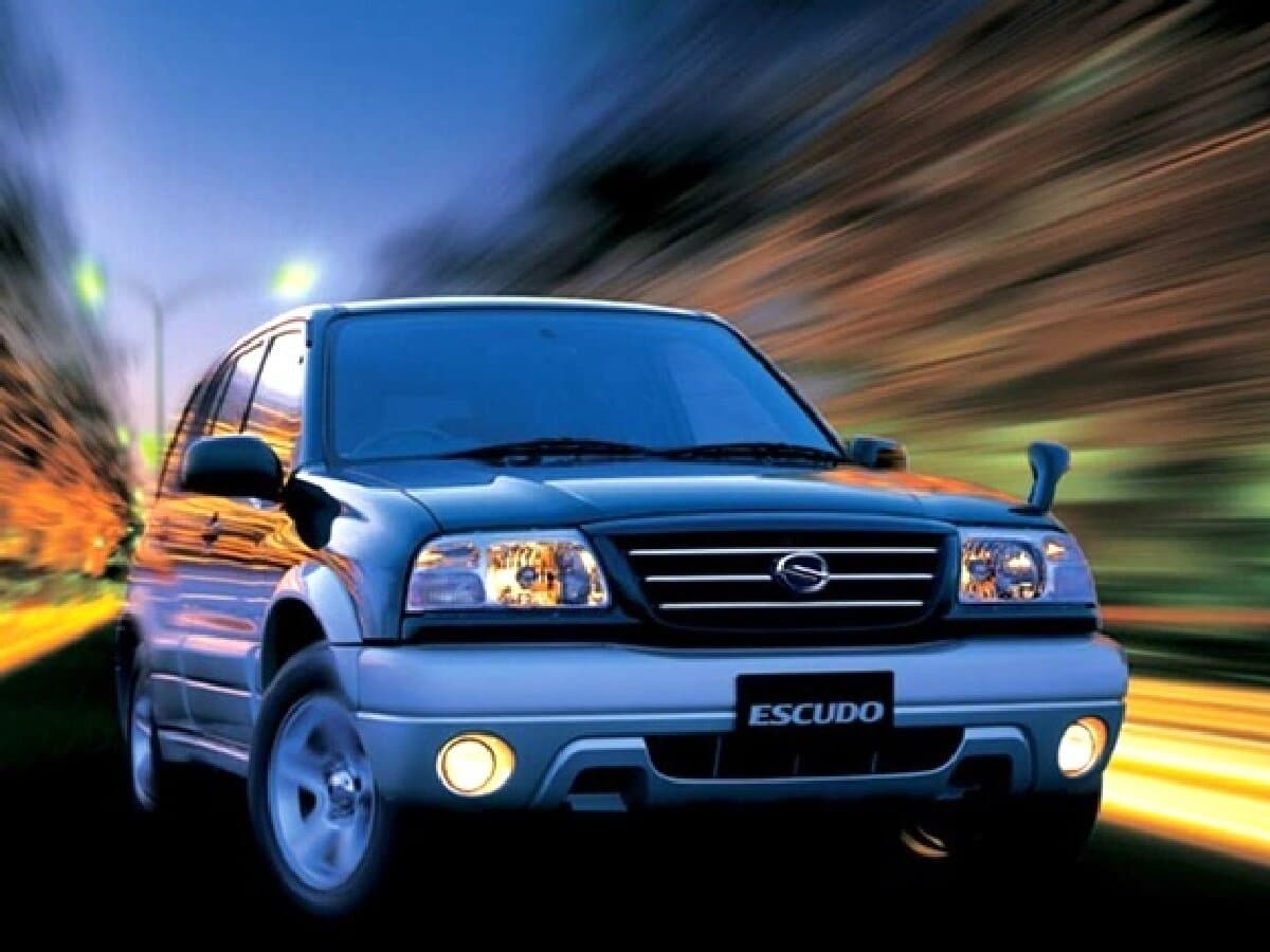 Suzuki Escudo II — öndən görünüş