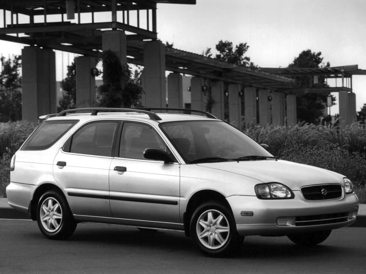 Suzuki Esteem 1995 – 2004 — Əsas şəkil