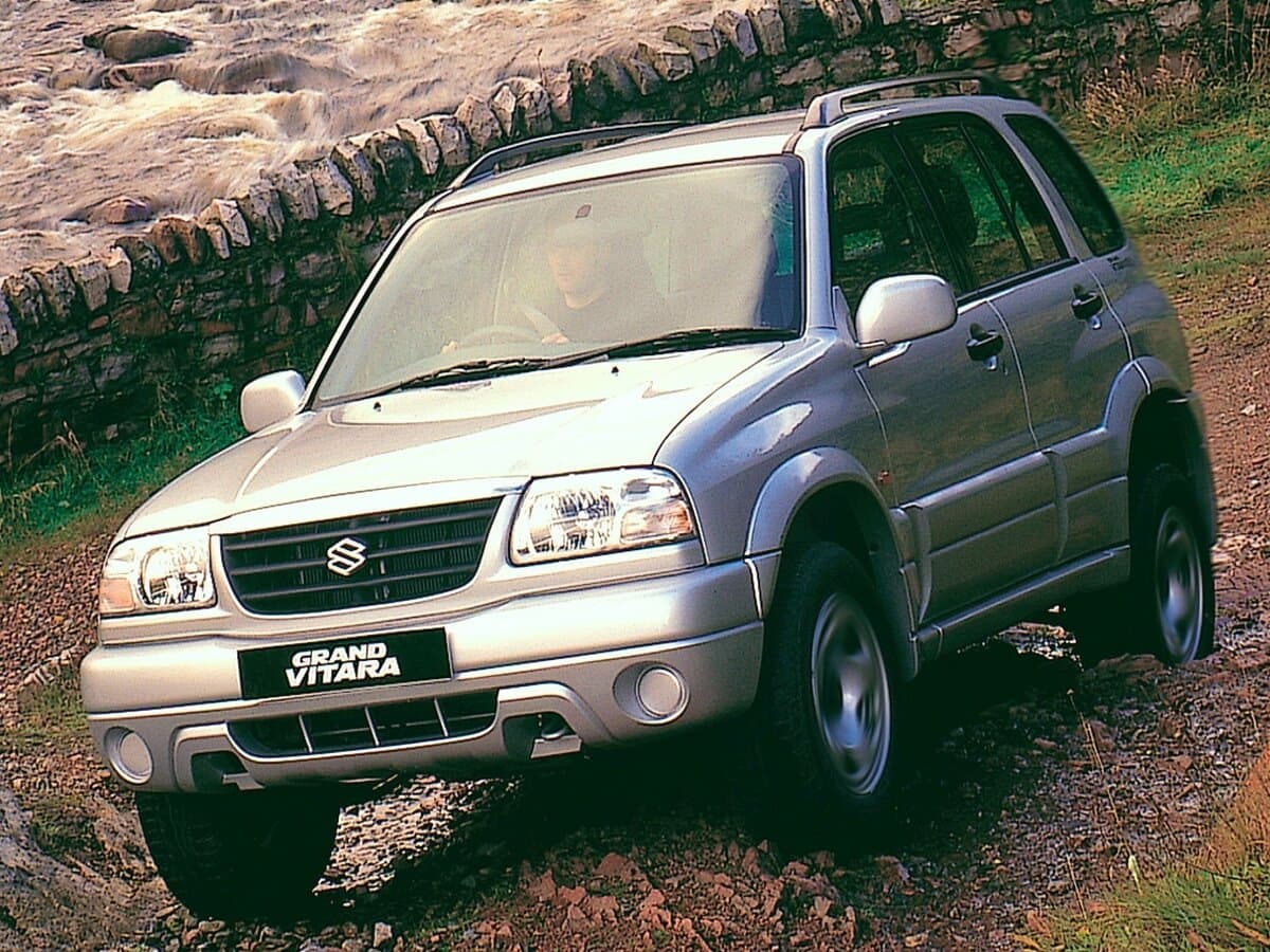 Suzuki Grand Vitara I — Öndən