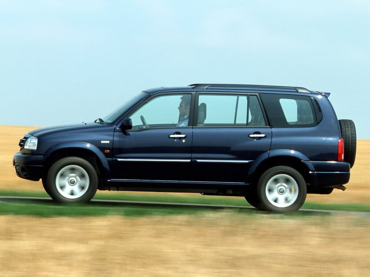 Suzuki Grand Vitara I — Yandan