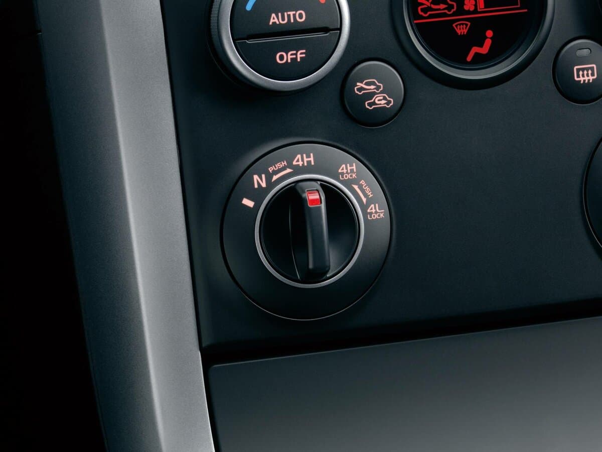 Suzuki Grand Vitara II Restayling 2 — Salon, öndən