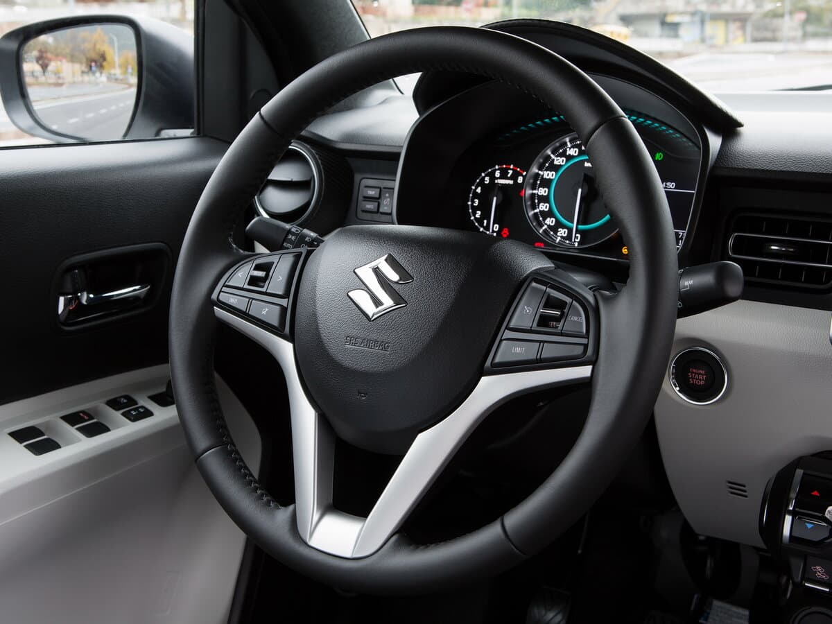 Suzuki Ignis III — Sükan