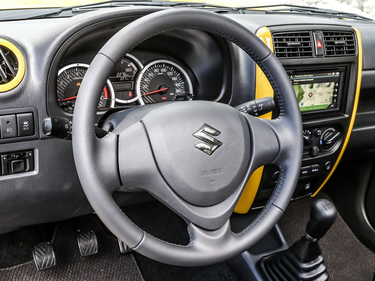 Suzuki Jimny III Restayling 2 — Sükan