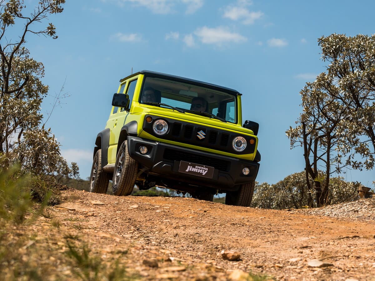 Suzuki Jimny IV — Öndən