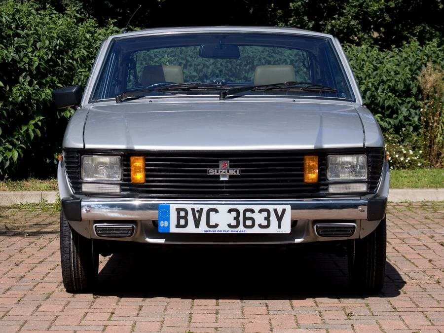 Suzuki SC100 1978 – 1982 — Öndən