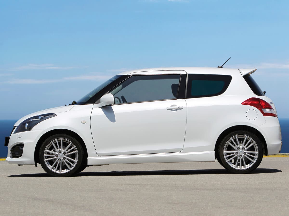 Suzuki Swift IV — Yandan