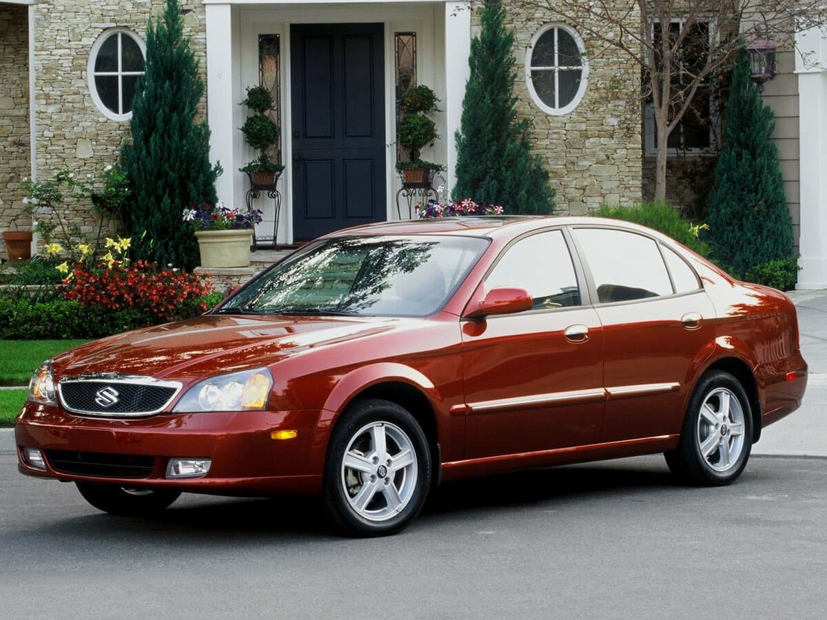 Suzuki Verona 2003 – 2006 — Əsas şəkil