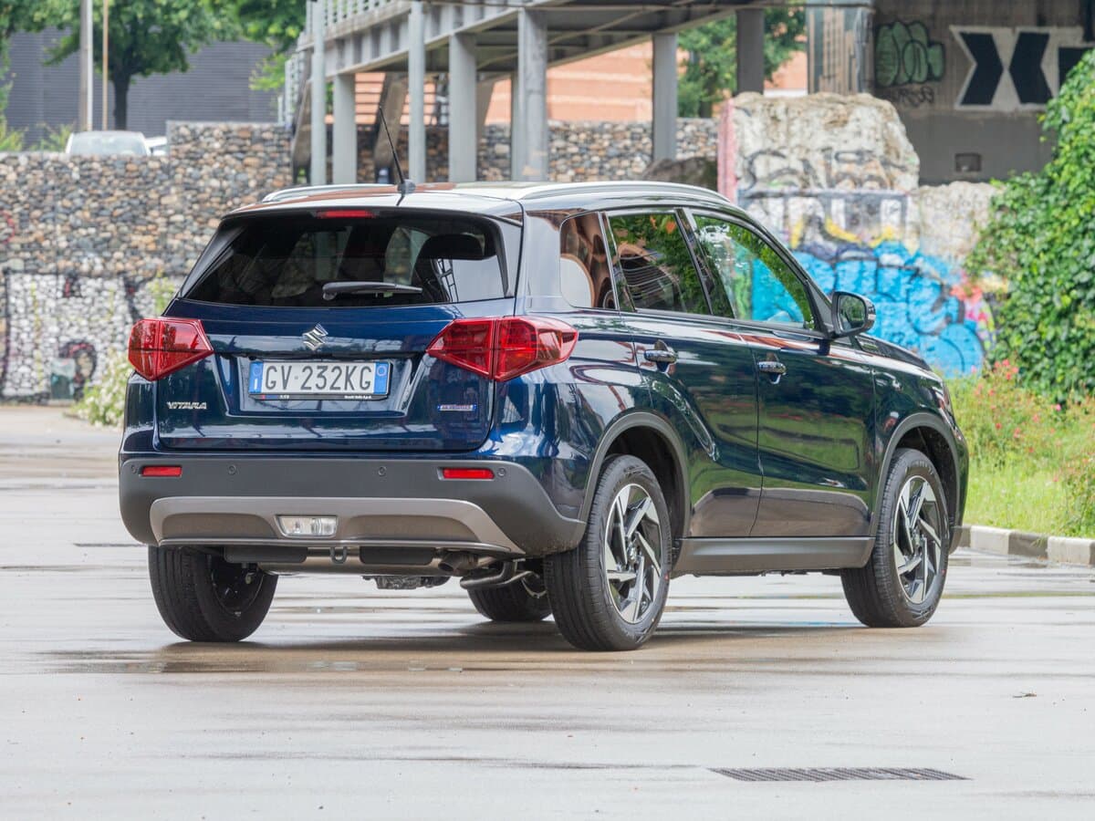 Suzuki Vitara II Restayling 2 — 3/4 arxadan
