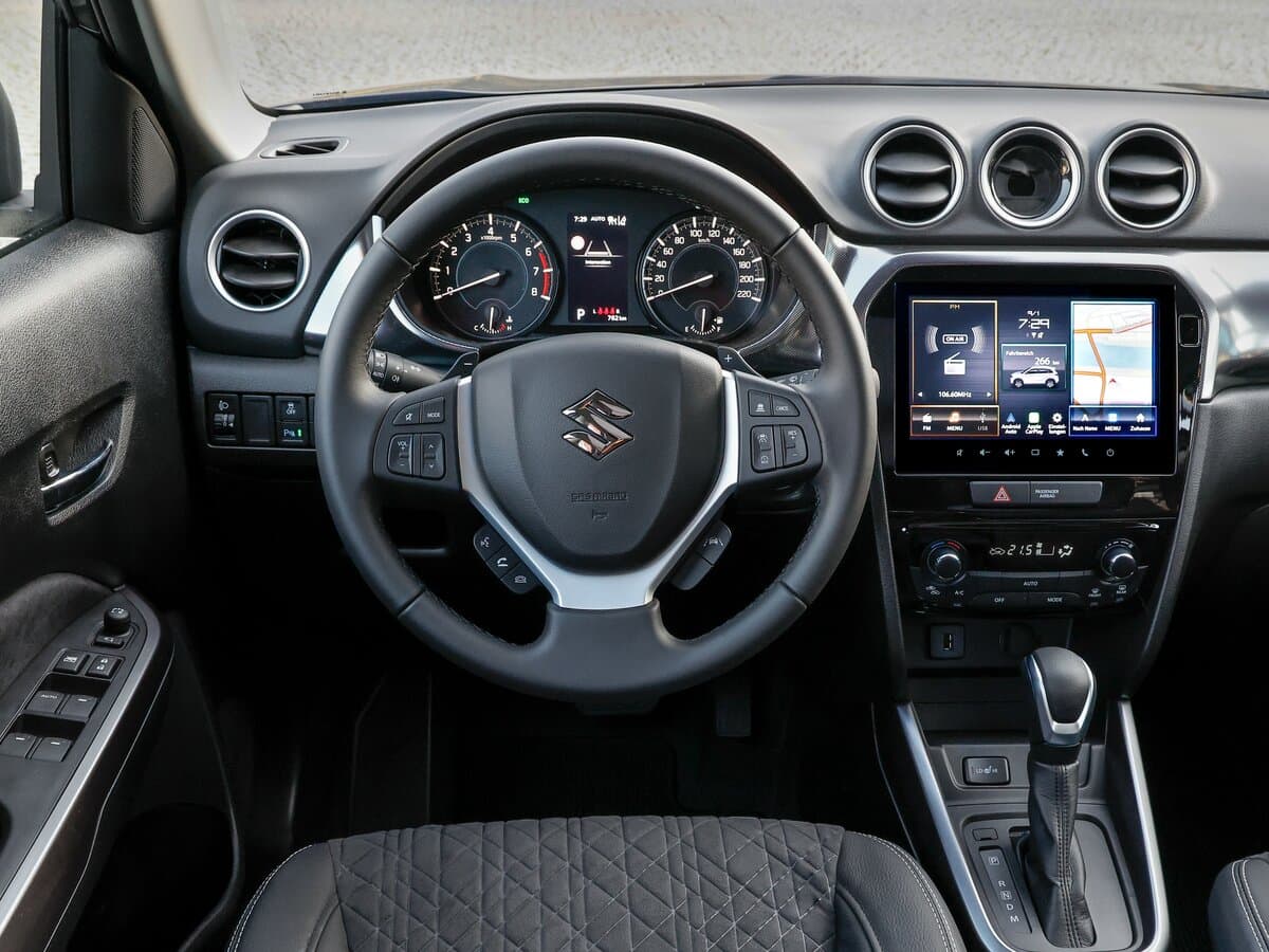Suzuki Vitara II Restayling 2 — Sükan