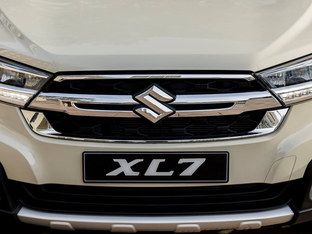 Suzuki XL7 III — Fara